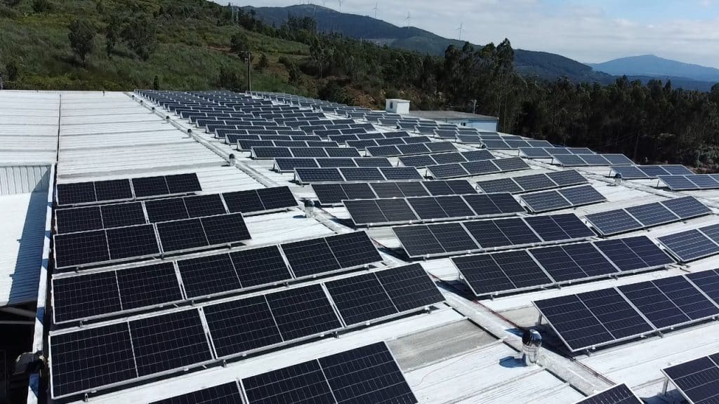 5 Errores Típicos al Instalar Placas Solares Industriales (y cómo evitarlos)